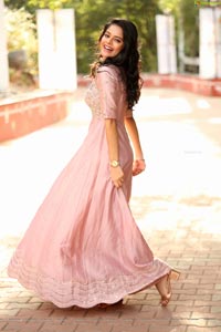 Riddhi Kumar Photoshoot