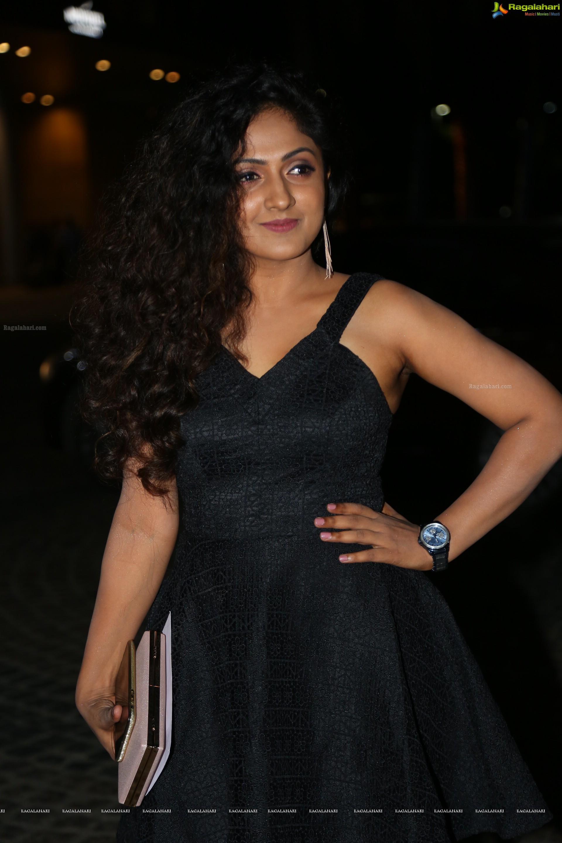 Sheela at Jio Filmfare Awards (South) 2018 (High Definition Photos)