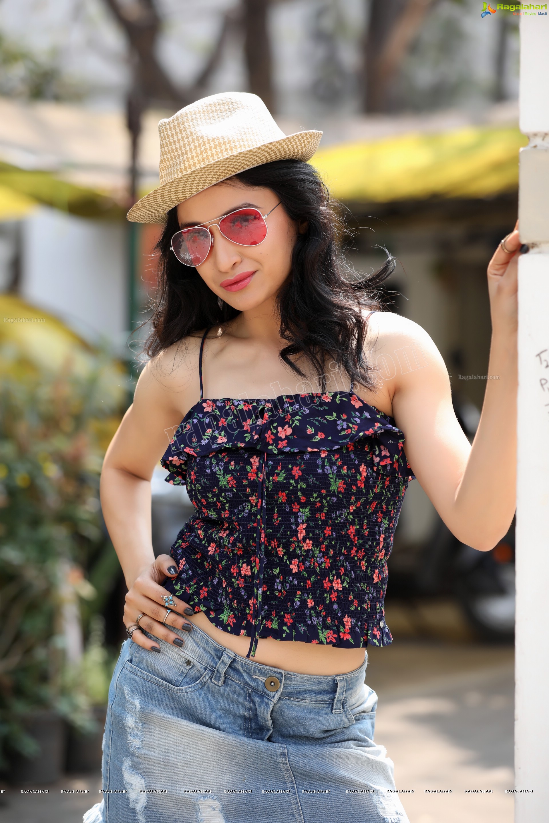 Sakshi Kakkar (Exclusive) (High Definition Photos)