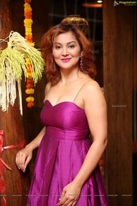 Juliana Nicol at Macchi Jaal Launch