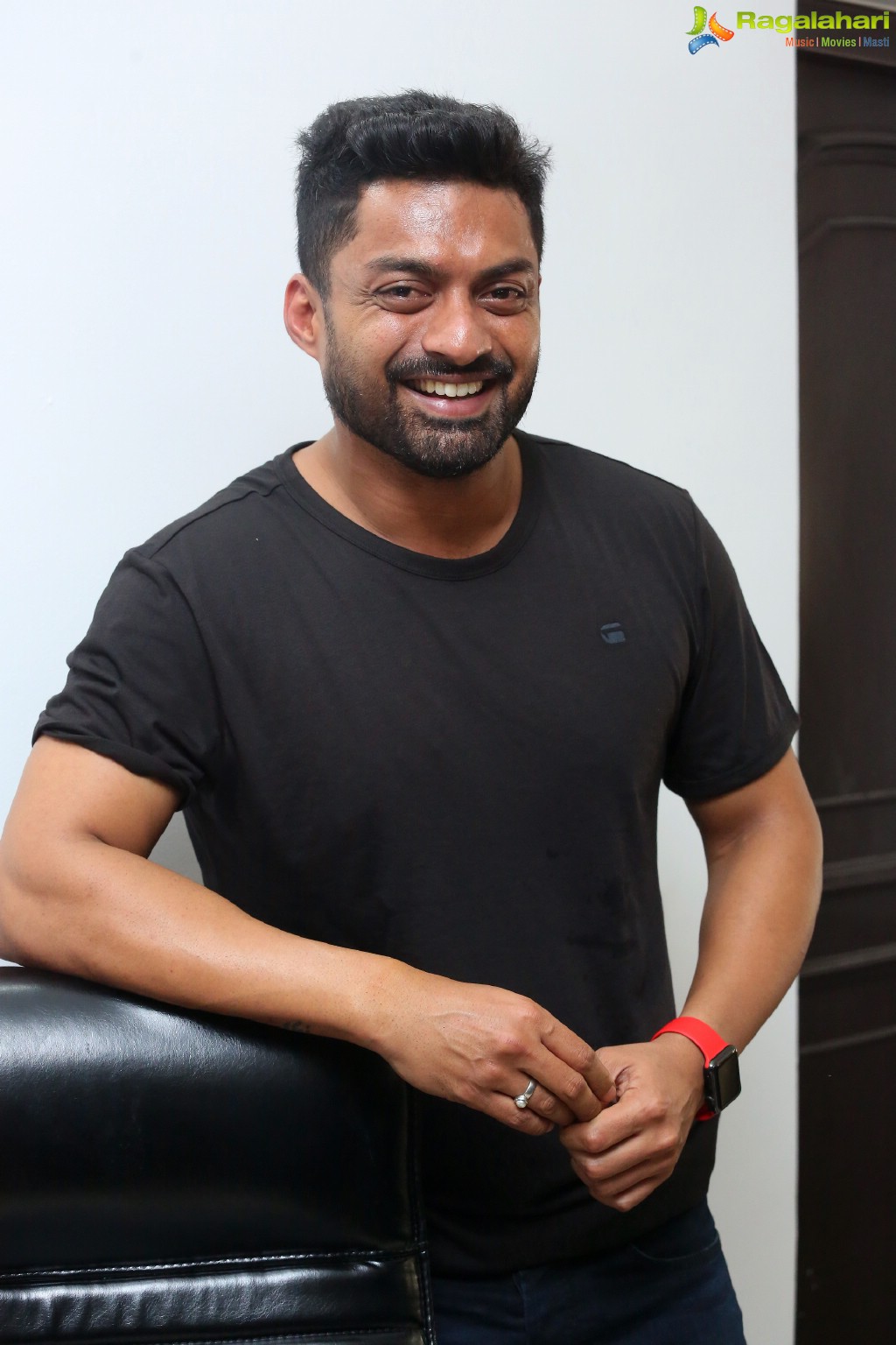 Nandamuri Kalyan Ram at Naa Nuvve Interview