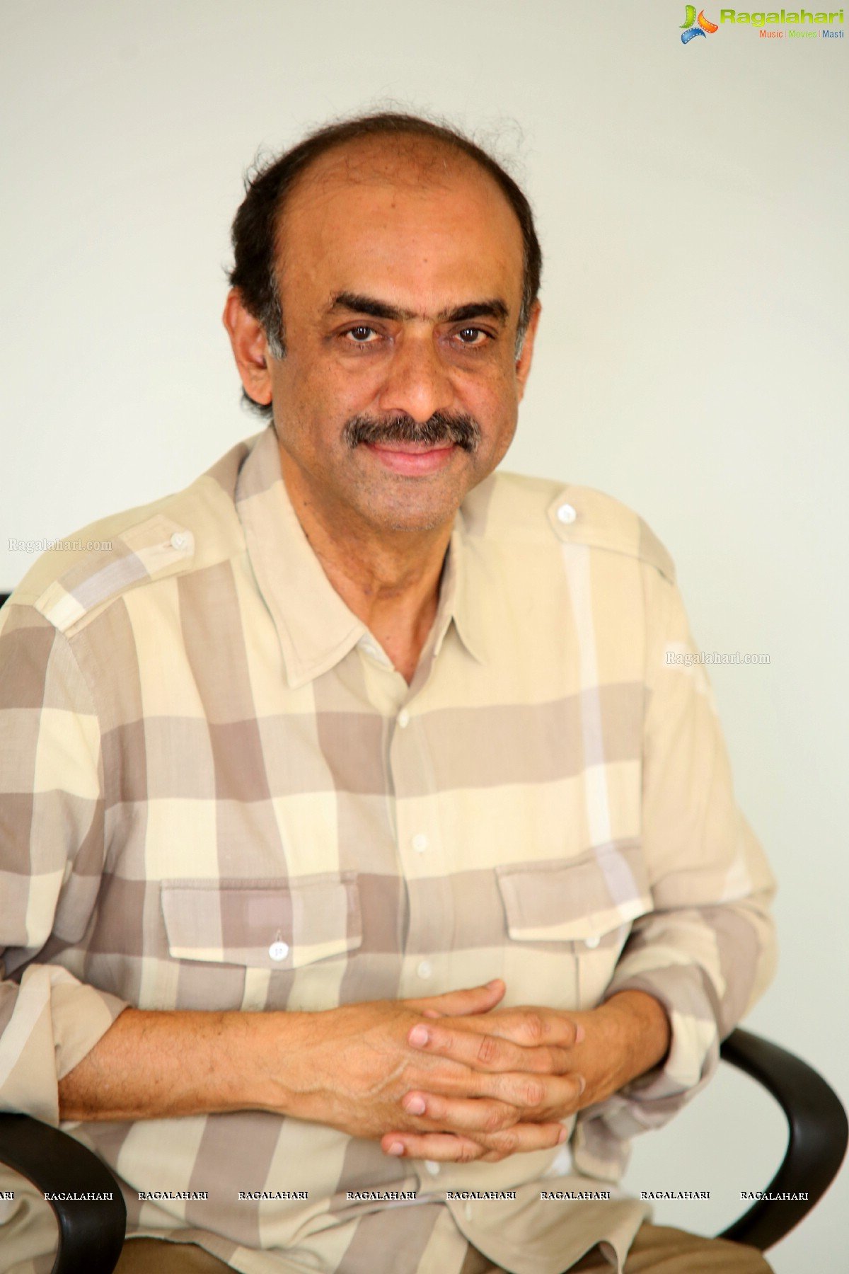 Suresh Babu at Ee Nagaraniki Emaindi Interview