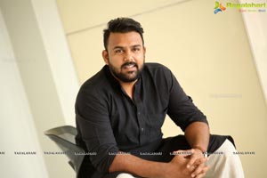 Tharun Bhascker Dhaassyam Photos