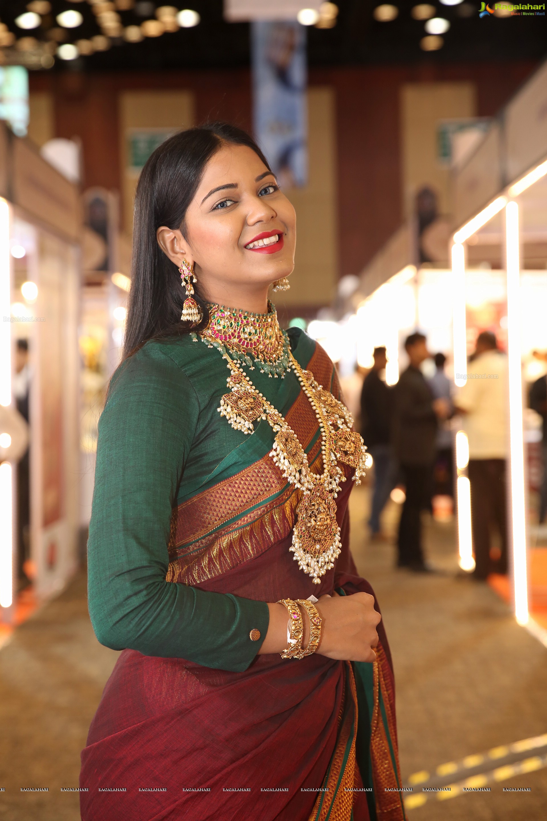 Debbie @ Hyderabad Jewellery, Pearl & Gem Fair  - HD Gallery