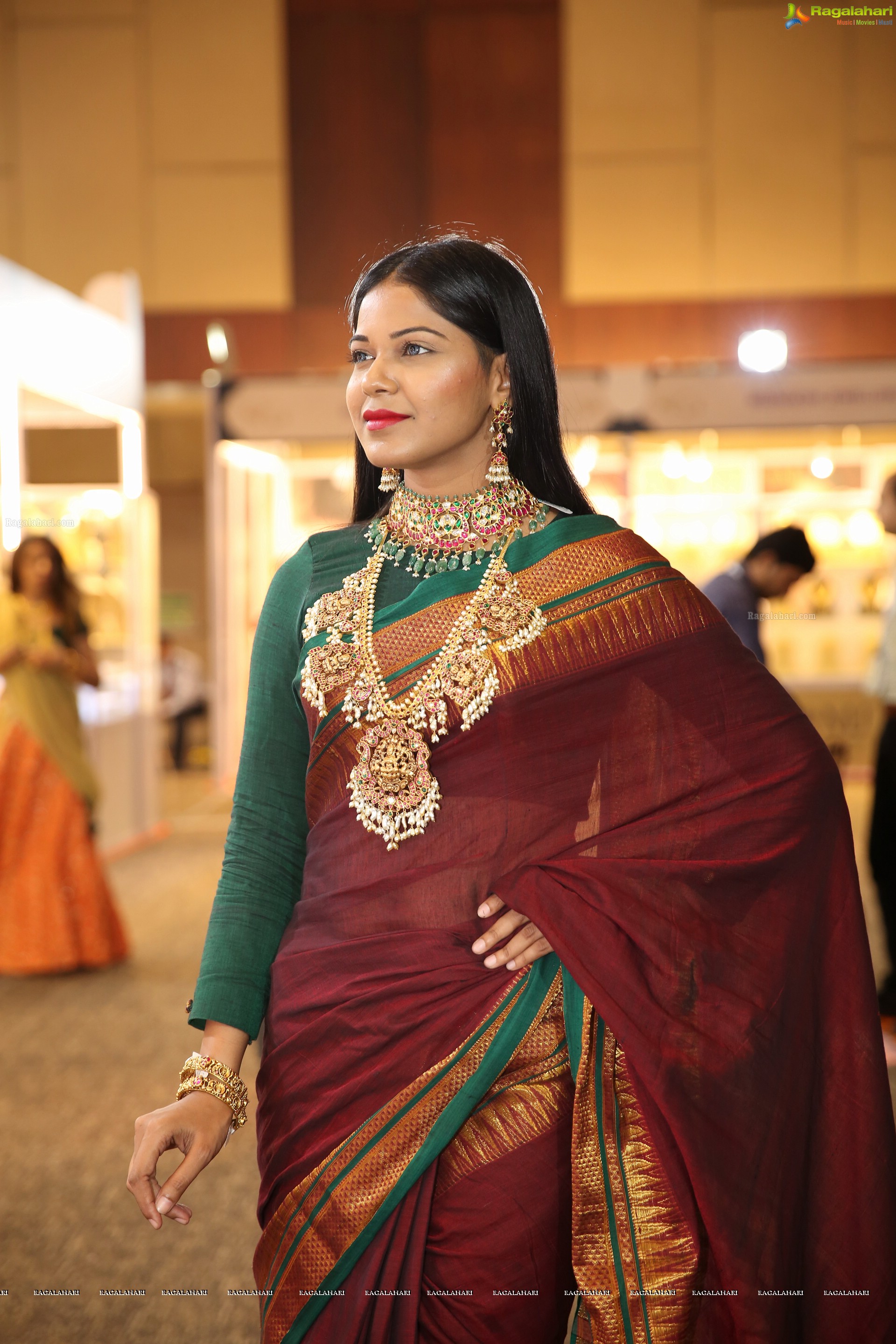 Debbie @ Hyderabad Jewellery, Pearl & Gem Fair  - HD Gallery