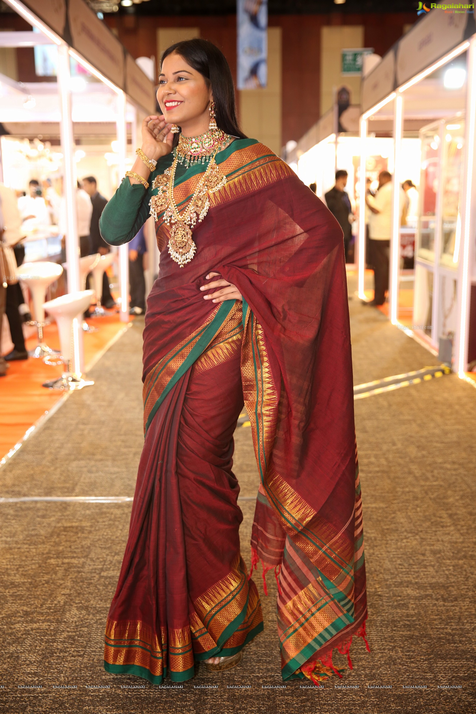 Debbie @ Hyderabad Jewellery, Pearl & Gem Fair  - HD Gallery