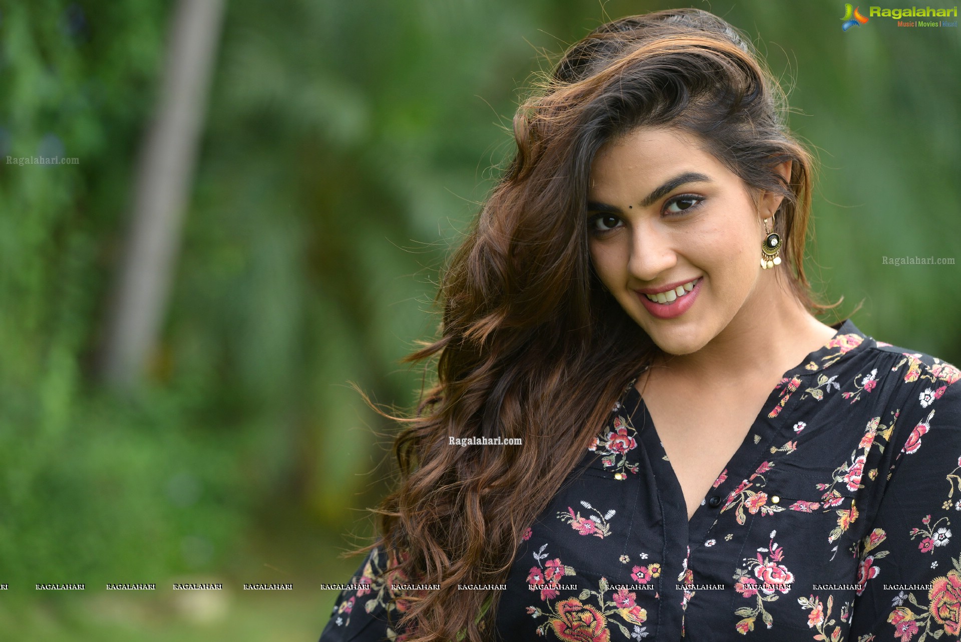 Kavya Thapar (High Definition)