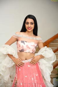 Lakshmi Ayalasomayajula