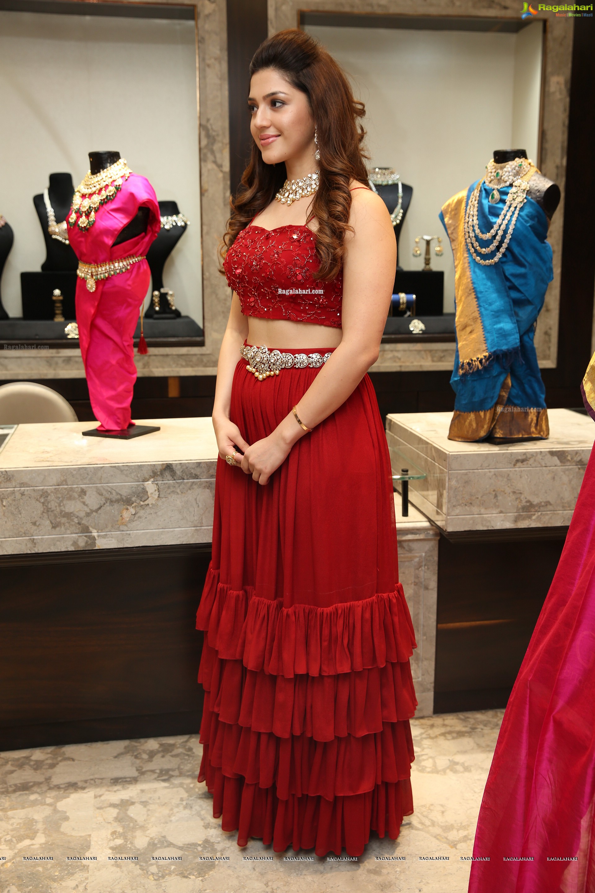 Mehrene Pirzada @ Kalasha Jewels' Signature Bridal Longue Curtain Raiser - HD Gallery