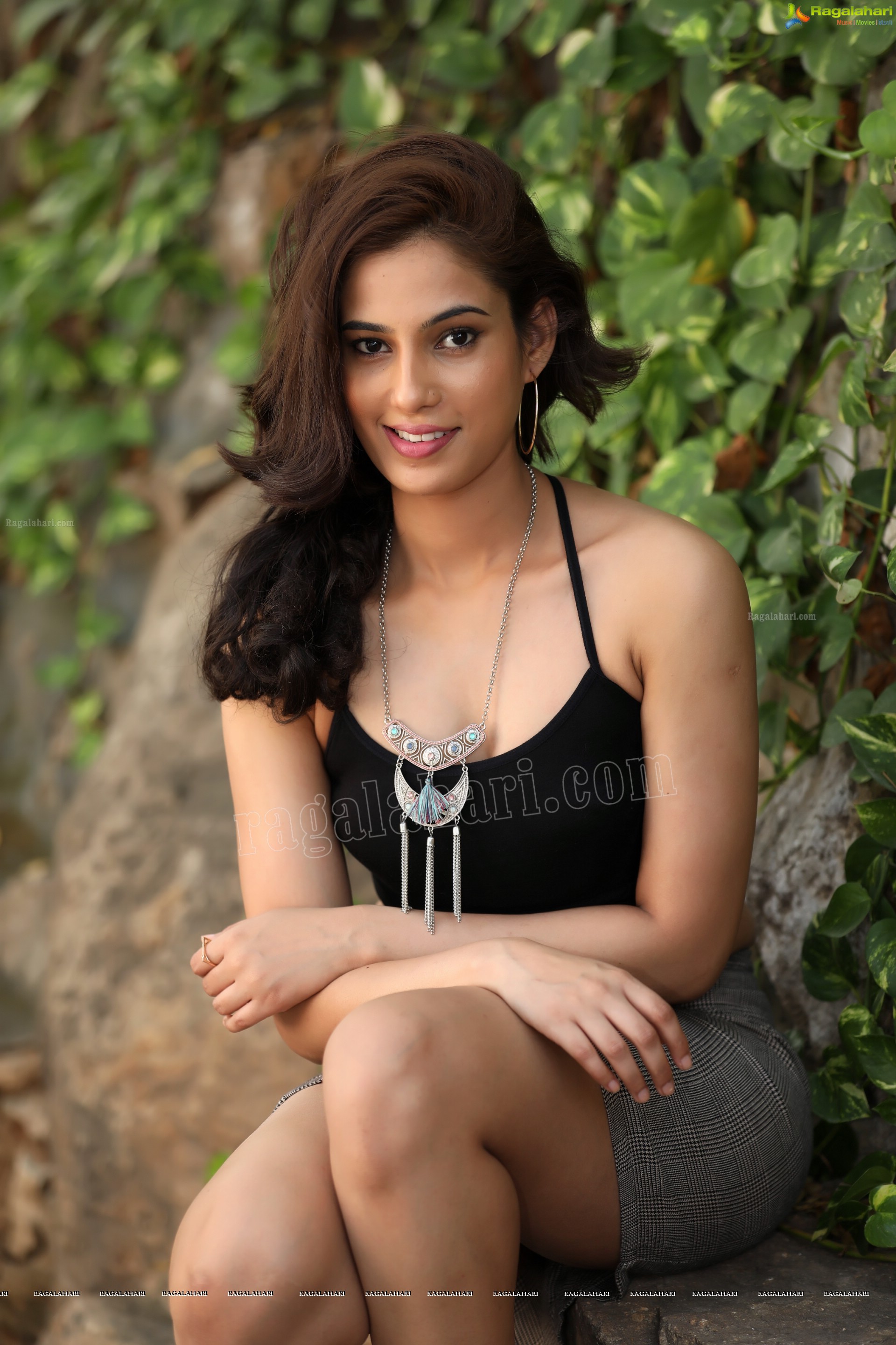 Pooja Desai (Exclusive Photo Shoot) (High Definition Photos)