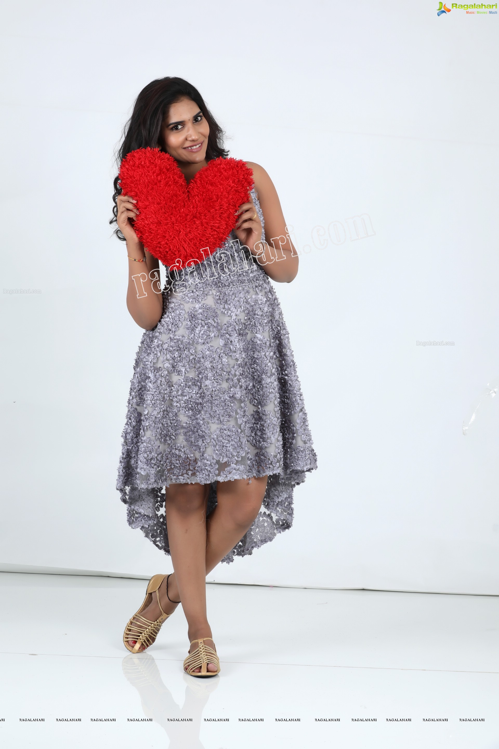 Swapna Sweety (Exclusive Photo Shoot) (High Definition Photos)