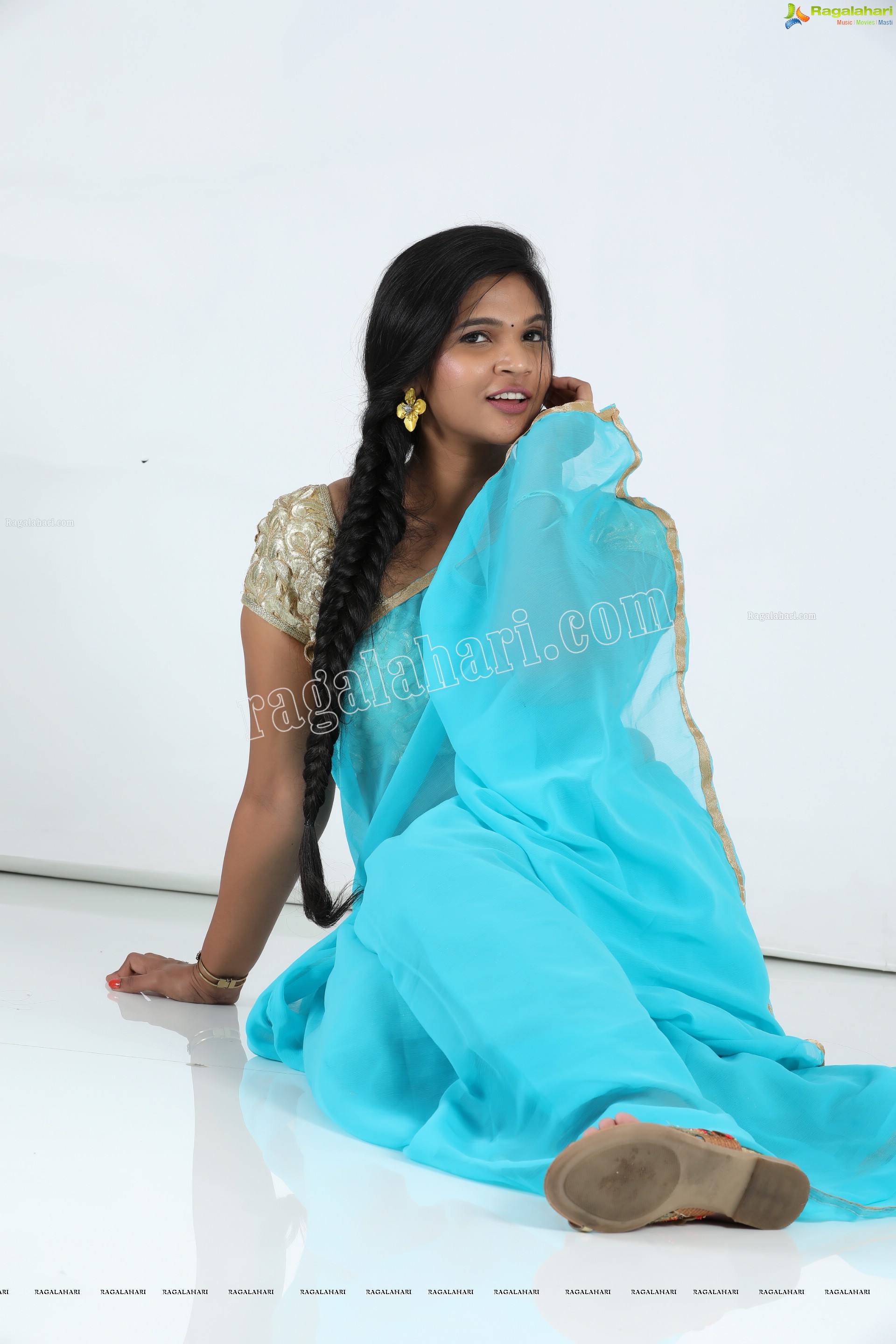 Twinkle Thomala (Exclusive Photo Shoot) (High Definition Photos)