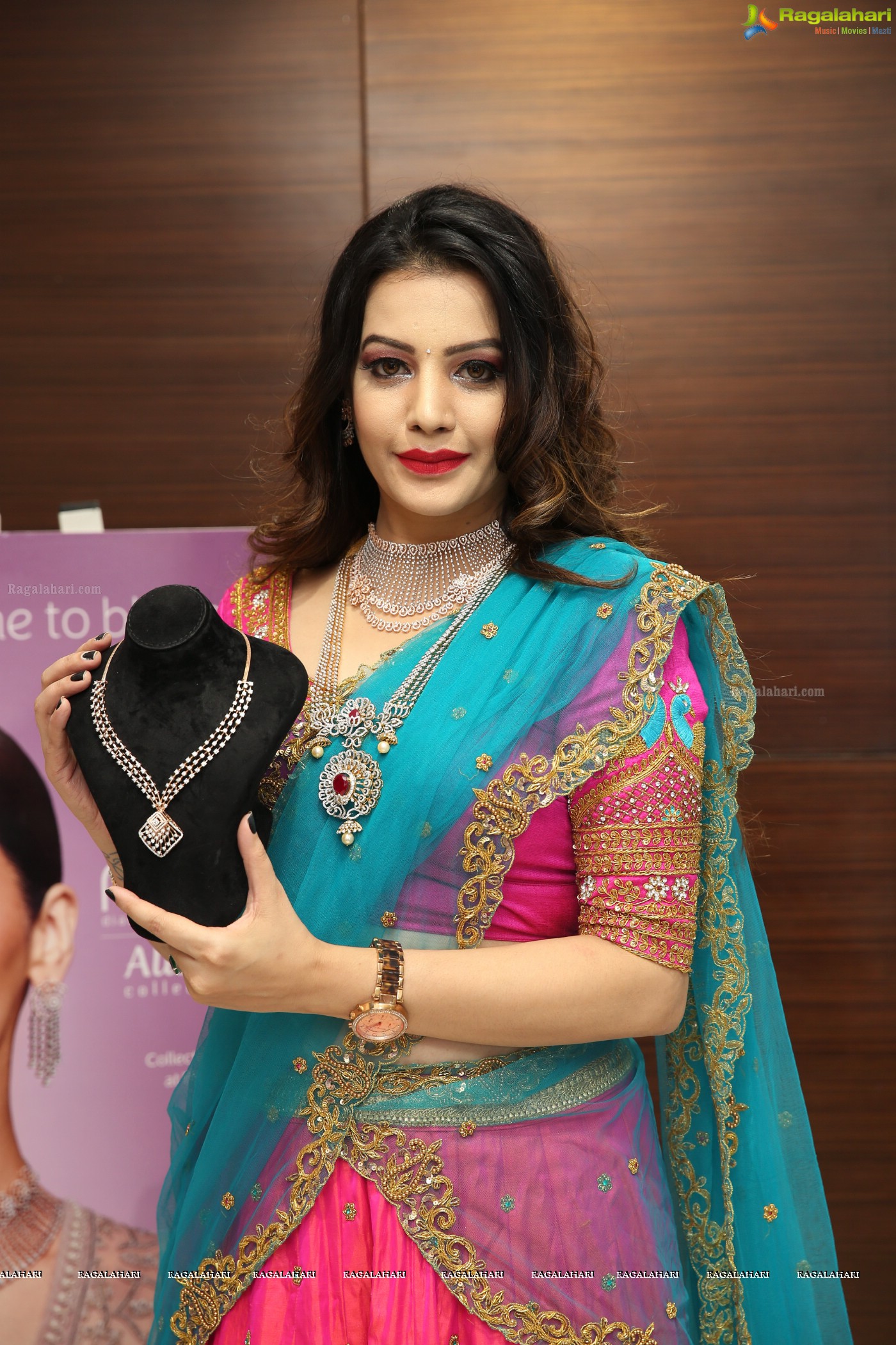 Diksha Panth @ Malabar Gold & Diamonds Jewellery Show Artistry