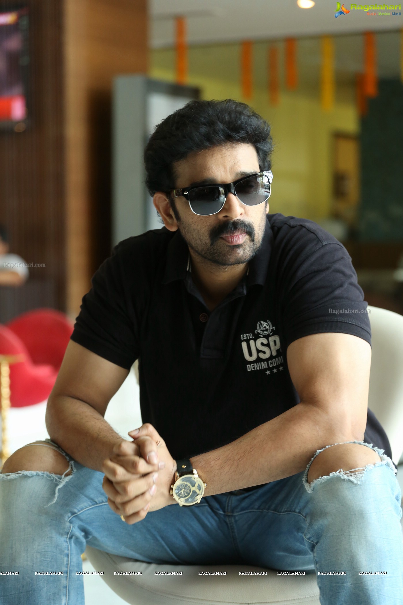 JD Chakravarthy @ Hippi Movie Interview