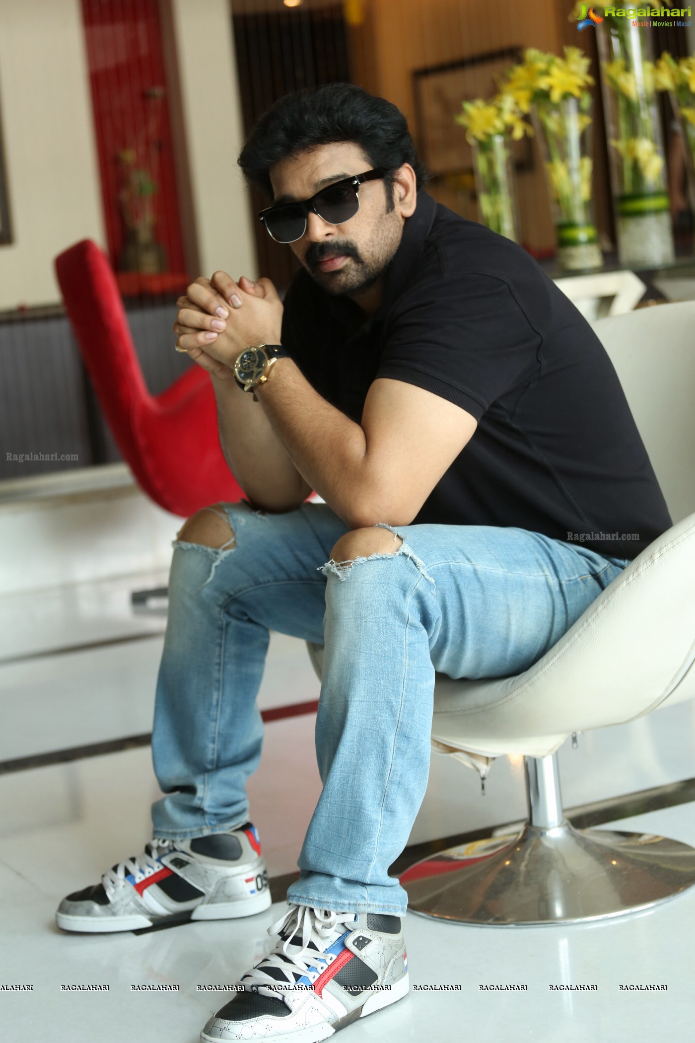 JD Chakravarthy @ Hippi Movie Interview