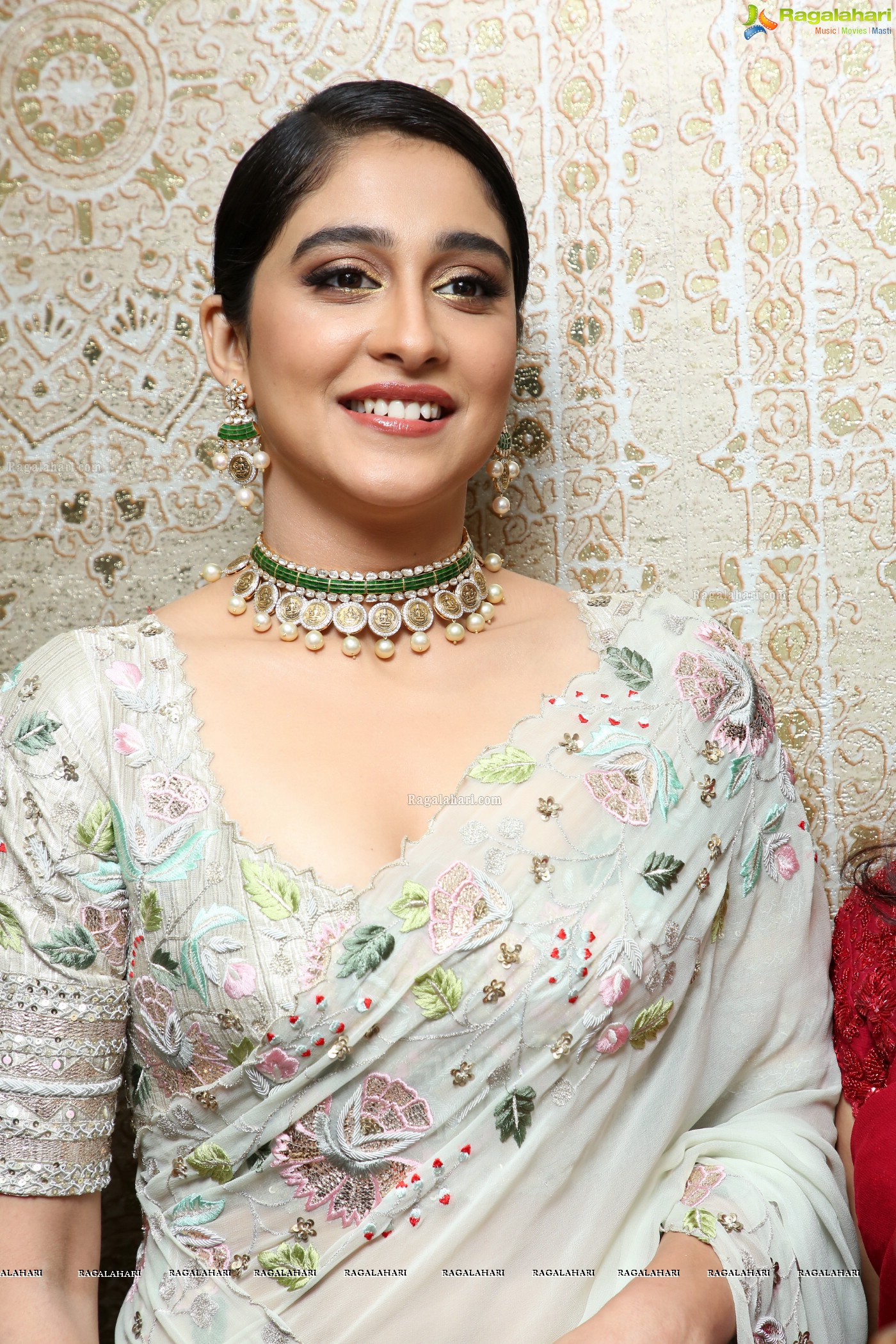 Regina Cassandra (Posters) at Kalasha Jewels Signature Bridal Lounge Launch