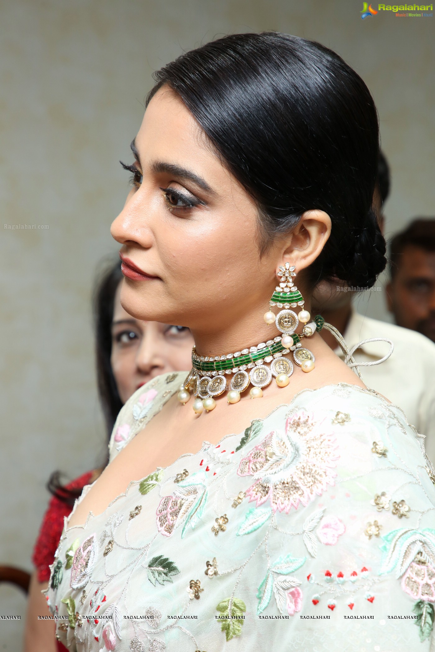 Regina Cassandra (Posters) at Kalasha Jewels Signature Bridal Lounge Launch