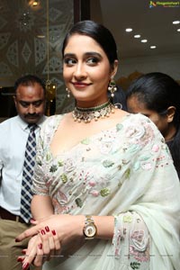 Regina Cassandra at Kalasha Jewels Signature Bridal Lounge