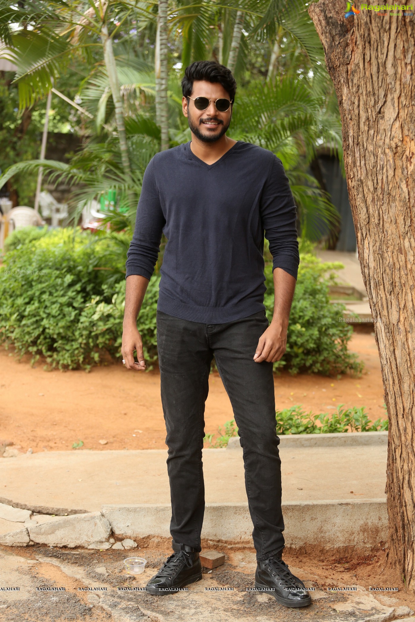 Sundeep Kishan at Ninu Veedani Needanu Nene Pressmeet (Posters)