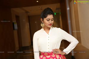 Swati Kashyap at Sutraa Exhibition Curtain Raiser