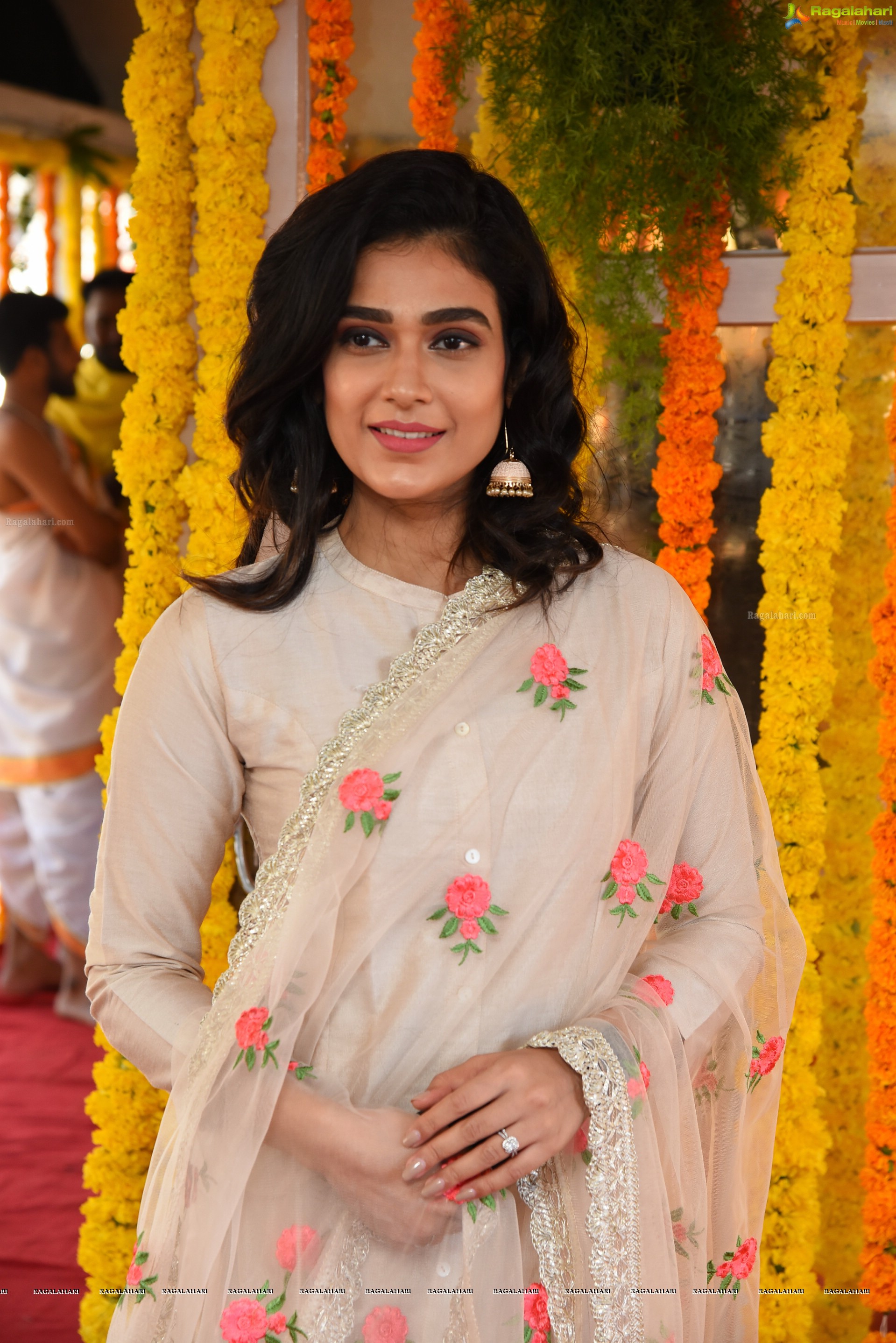 Aakanksha Singh at Clap Movie Muhurat - HD Gallery