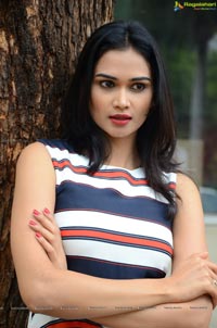 Nitu Gowda Photo Gallery