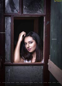 Isha Chawla Latest Photoshoot Images