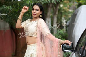 Sanjana Anne Off White Lehenga Choli