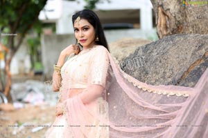 Sanjana Anne Off White Lehenga Choli