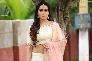 Sanjana Anne Off White Lehenga Choli