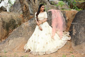 Sanjana Anne Off White Lehenga Choli