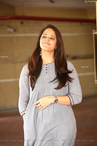 Anasuya Bharadwaj in ultra fashionable handloom dress