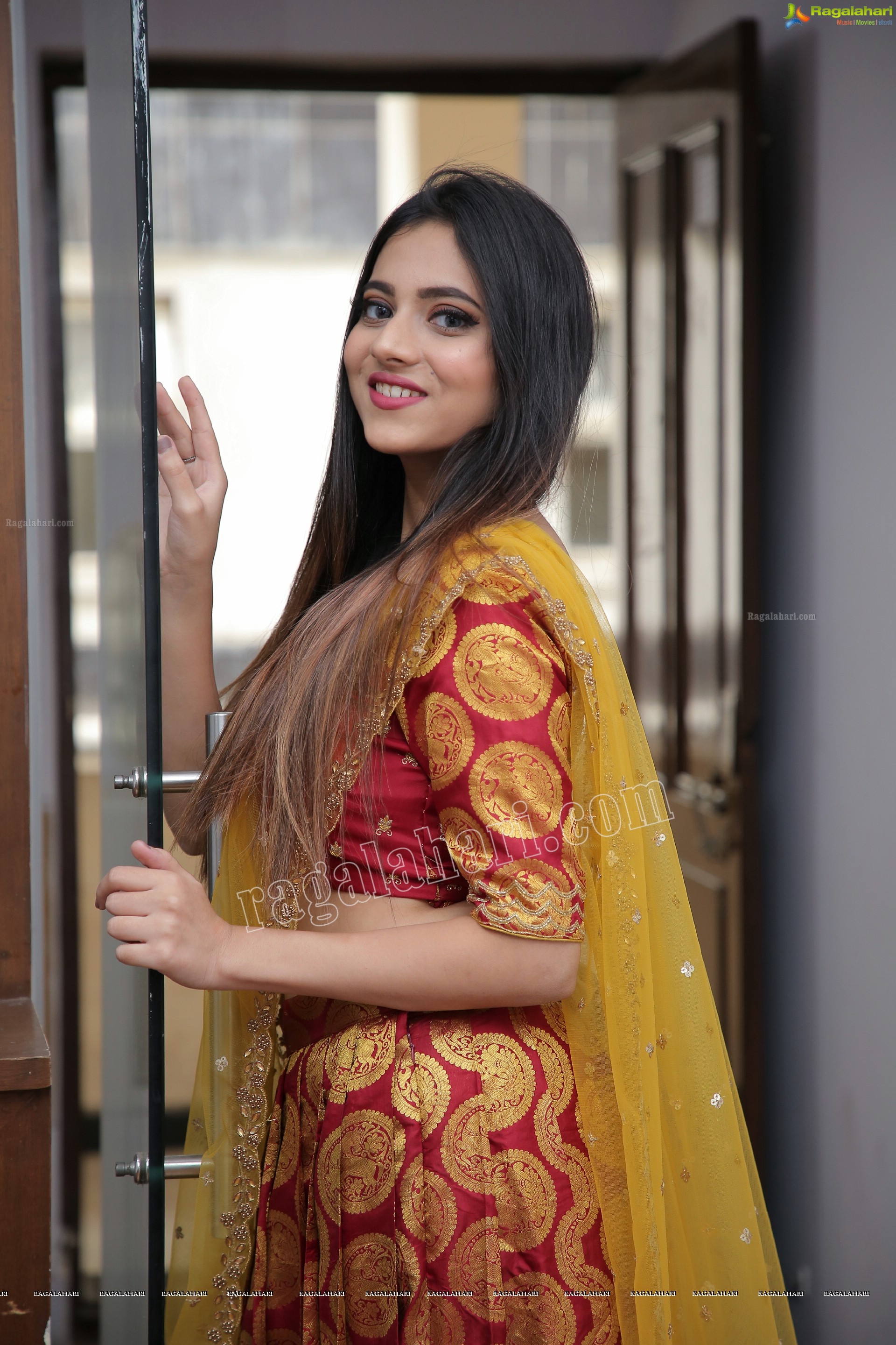 Dimple Thakur Showcases a Collection at Hi-Life Exhibition Curtain Raiser, HD Stills