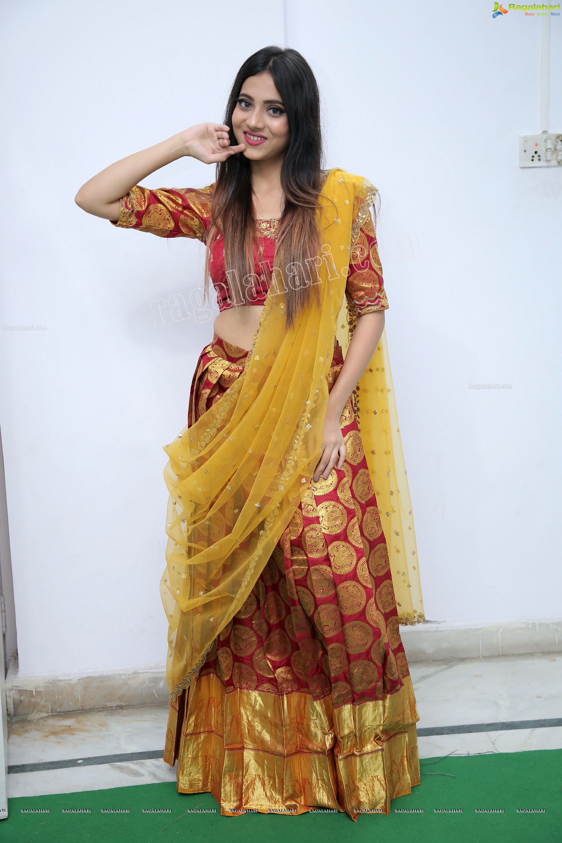 Dimple Thakur Showcases a Collection at Hi-Life Exhibition Curtain Raiser, HD Stills