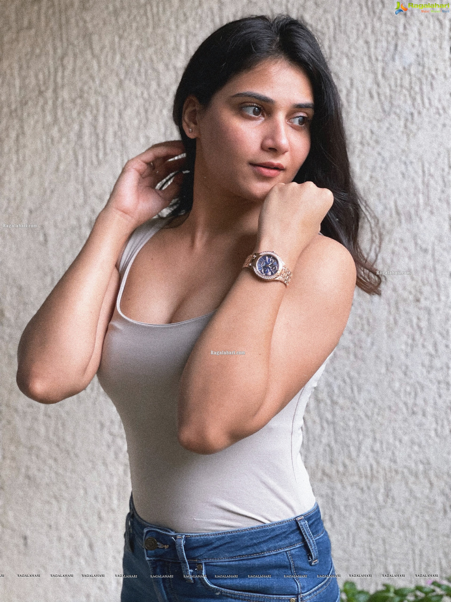 Priya Singh Latest Photoshoot Stills, HD Photo Gallery