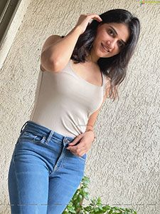 Priya Singh Latest Photoshoot Stills