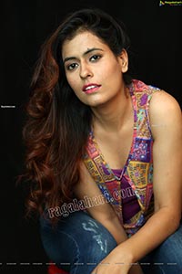 Chanchal Sharma in Ethnic Pattern Print Top and Jeans