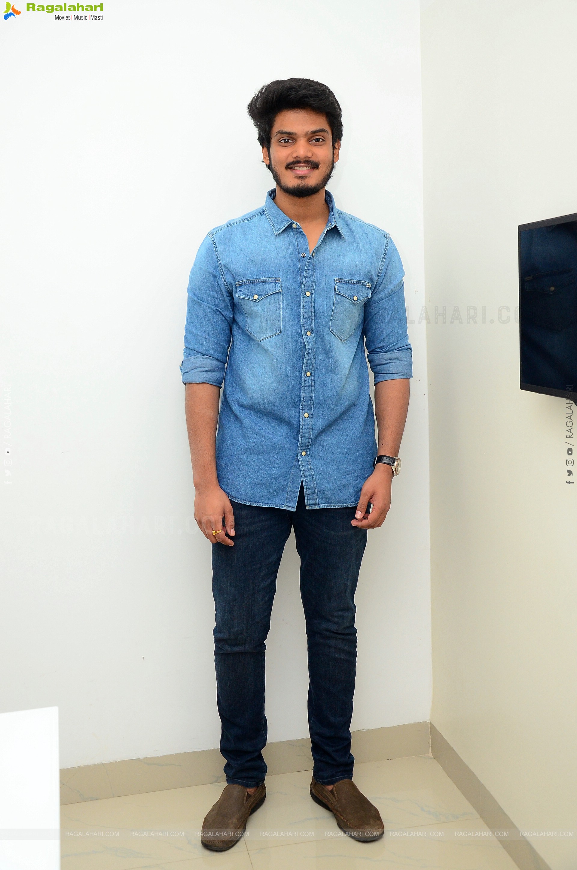 Akash Puri at Chor Bazar Movie Interview, HD Photo Gallery