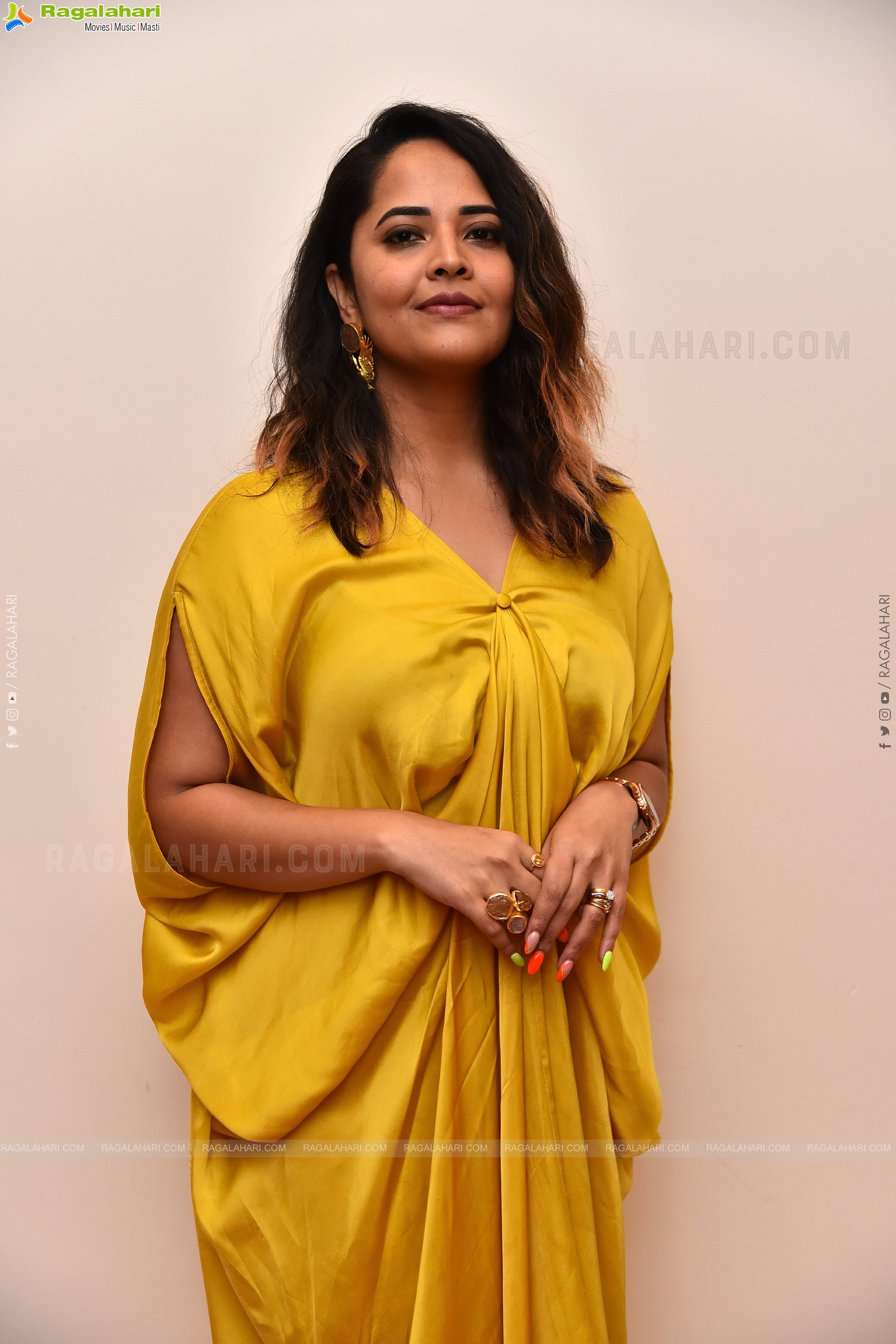 Anasuya Bharadwaj at Ari Movie First Look Launch, HD Photo Gallery