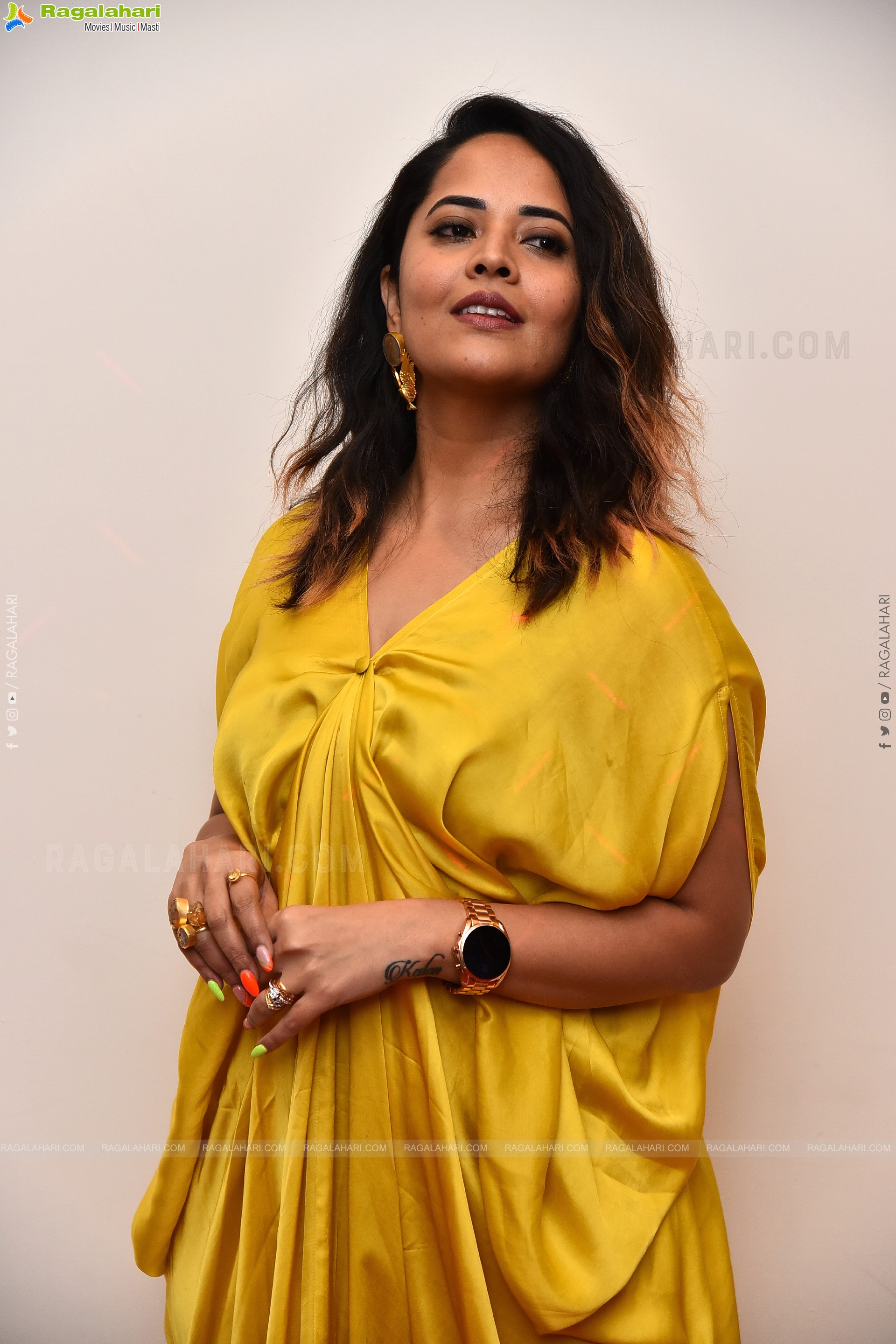 Anasuya Bharadwaj at Ari Movie First Look Launch, HD Photo Gallery