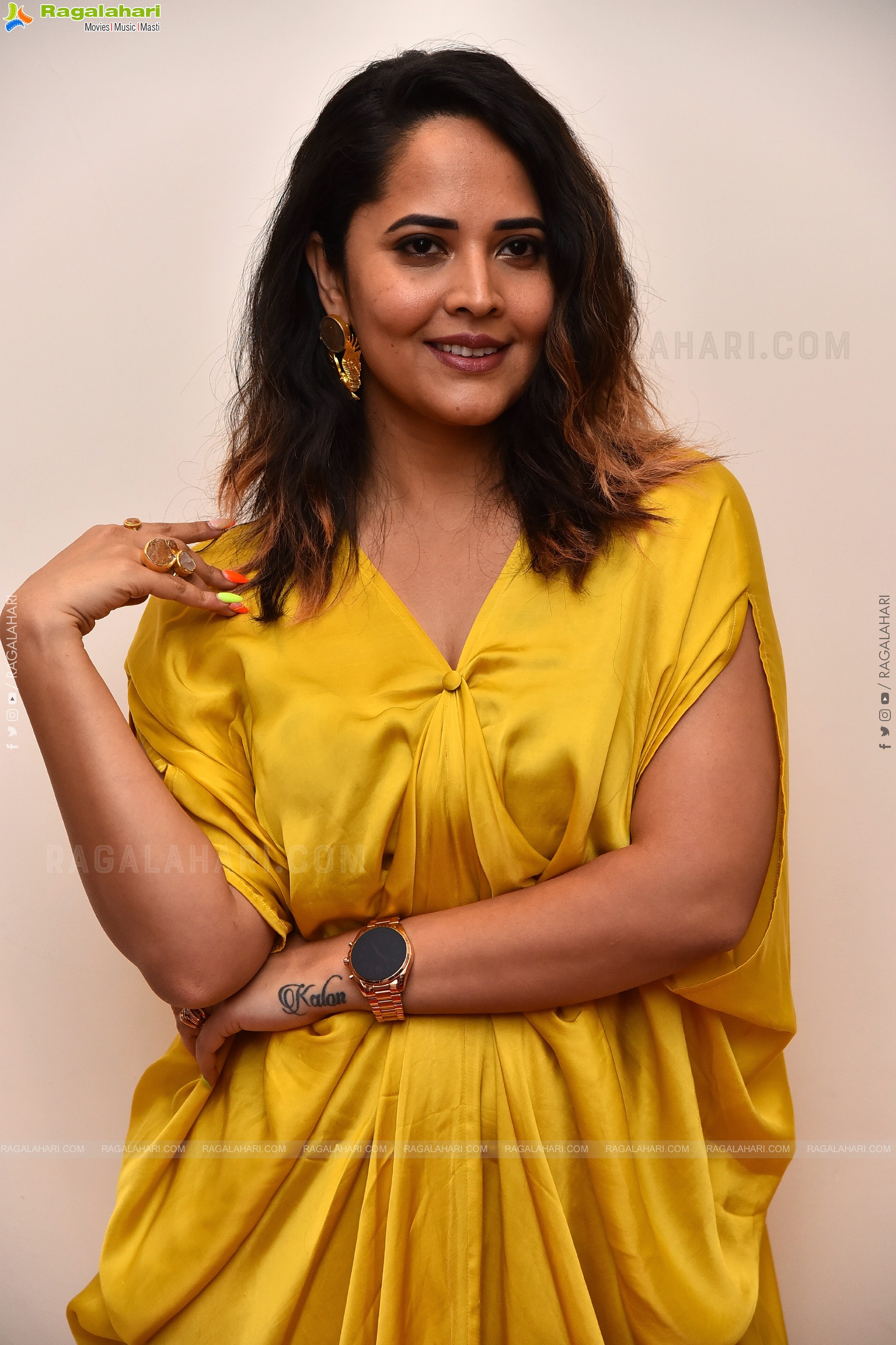 Anasuya Bharadwaj at Ari Movie First Look Launch, HD Photo Gallery