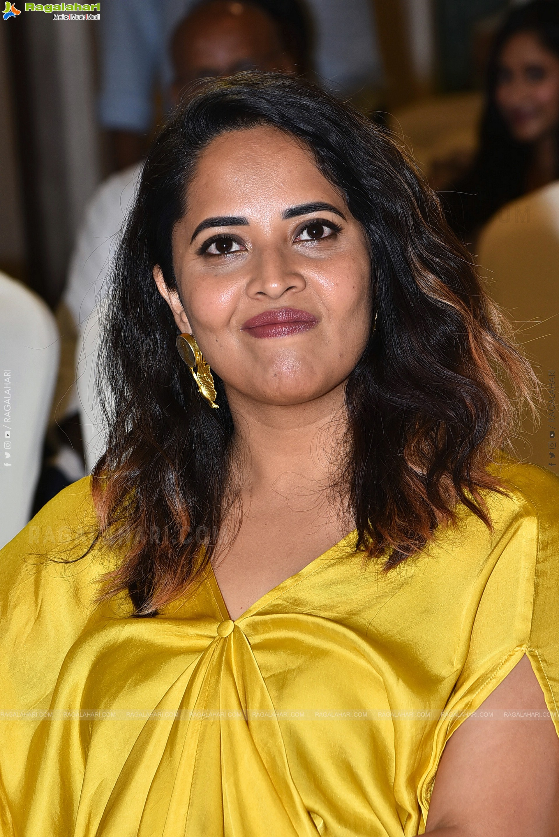 Anasuya Bharadwaj at Ari Movie First Look Launch, HD Photo Gallery