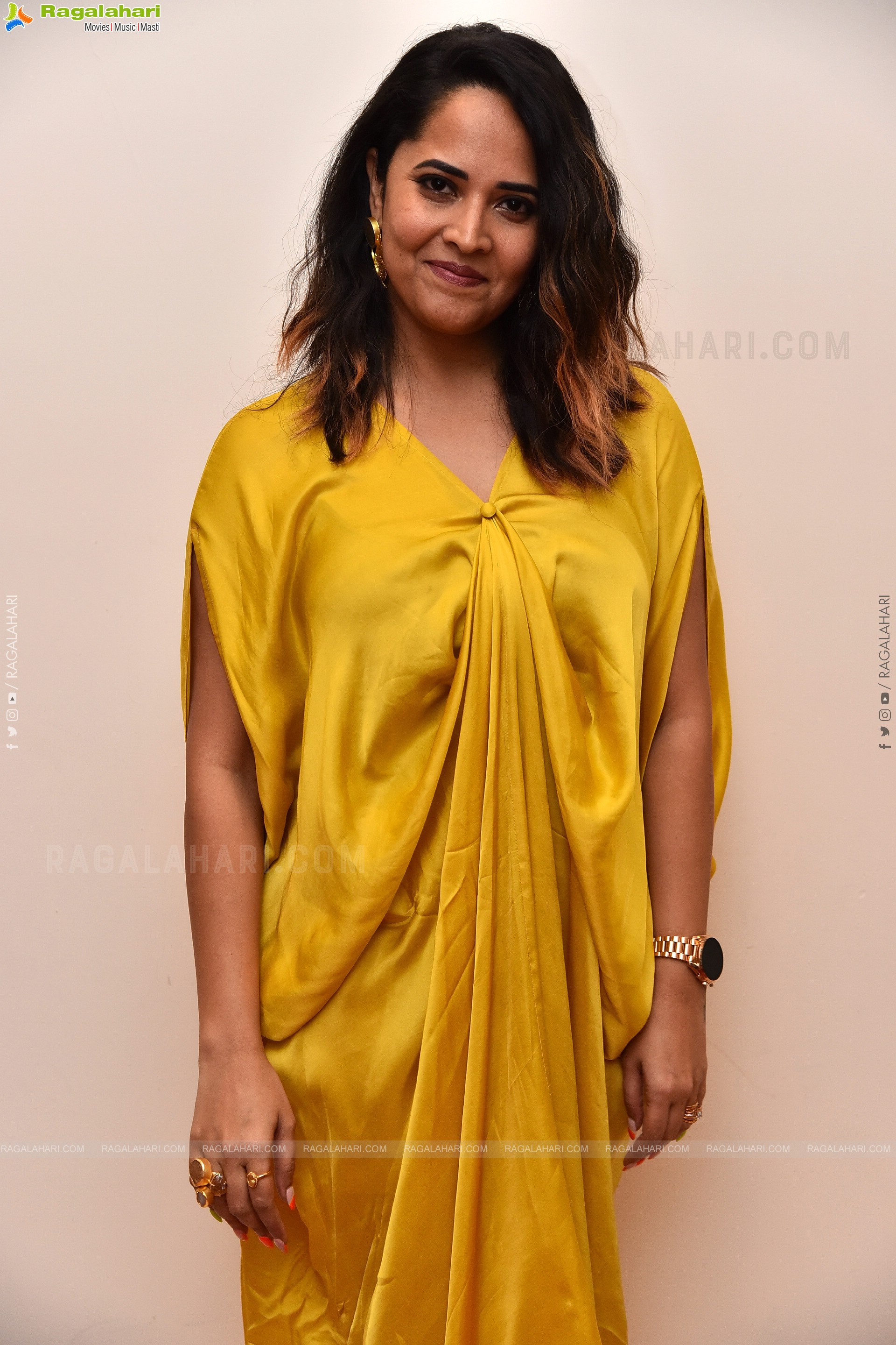 Anasuya Bharadwaj at Ari Movie First Look Launch, HD Photo Gallery