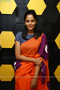 Bindu Madhavi at Her Birthday Celebrations