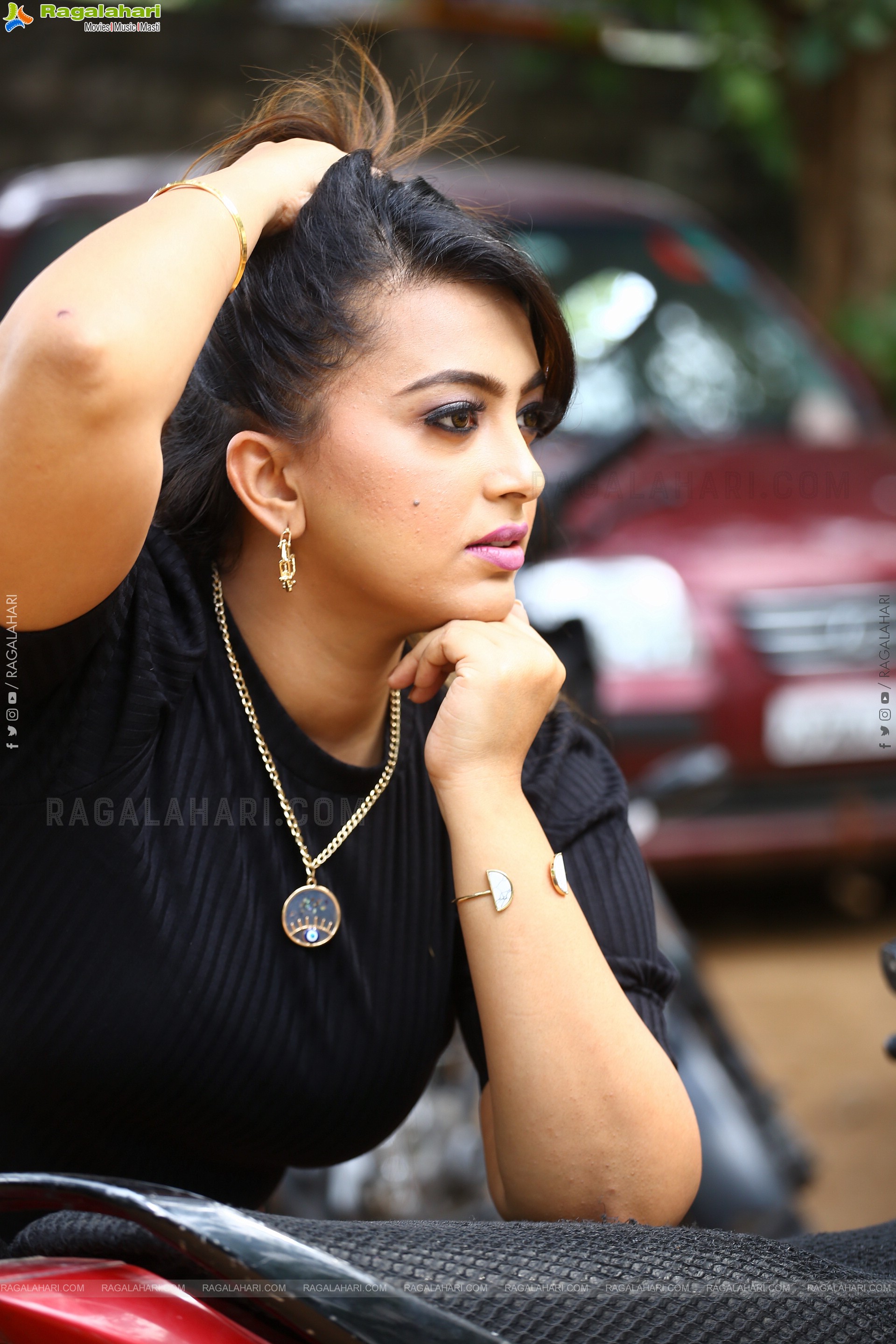 Ester Noronha Latest Photoshoot Stills, HD Photo Gallery