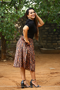 Ester Noronha at Recce Press Meet