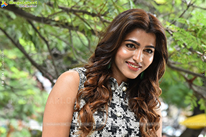 Sai Dhanshika at Shikaru Movie Press Meet