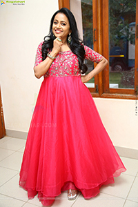 Anchor Suma at Ante Sundaraniki Pre-Release Event