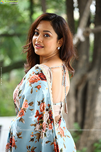 Yasha Shivakumar at Veyyi Daruveyyi Opening