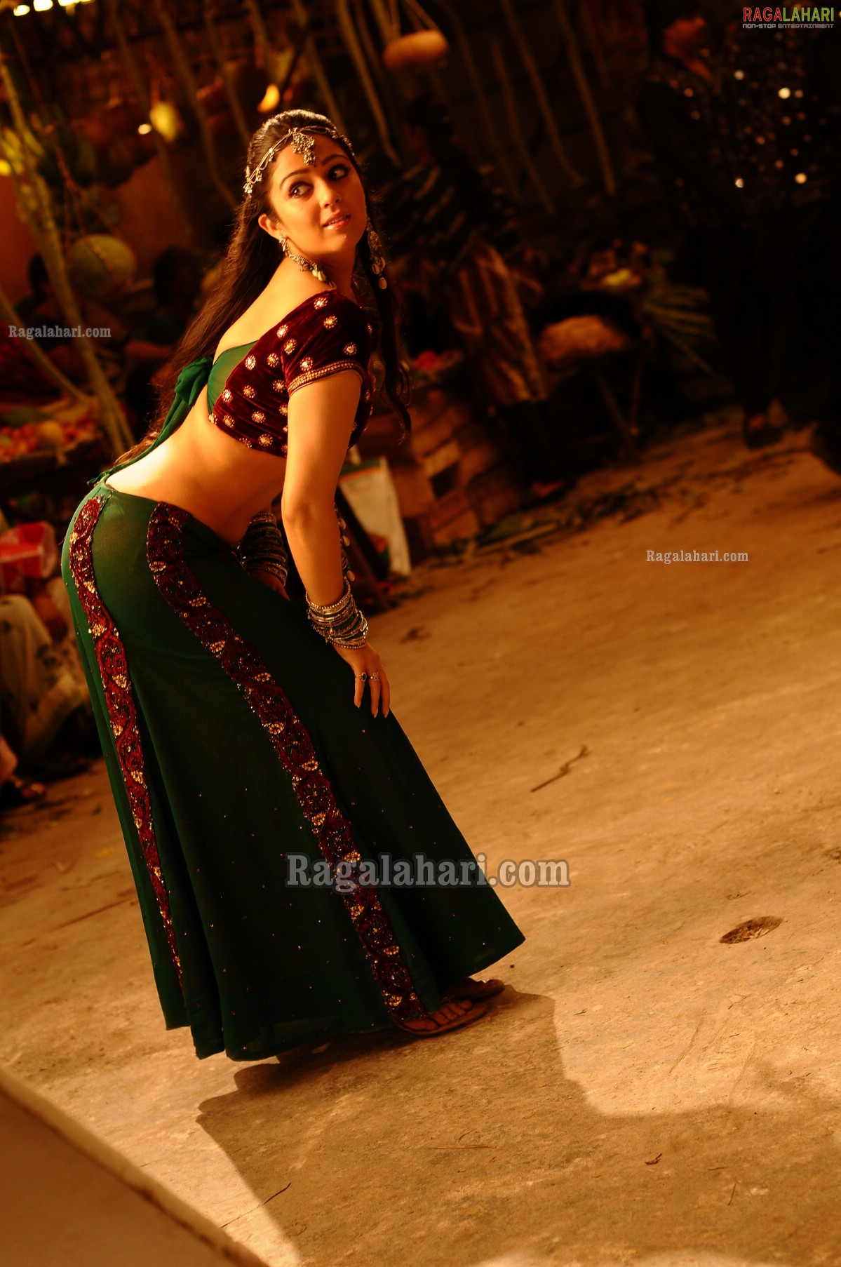 Charmi Stills from Ragada, Photo Gallery